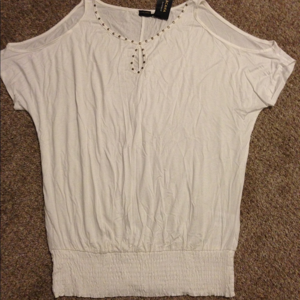 Venus cold shoulder top NWT